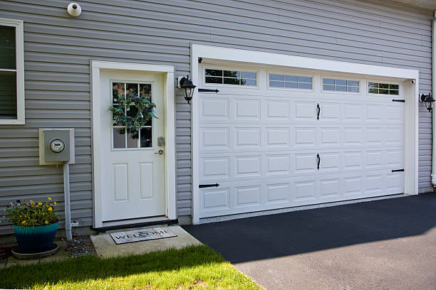 24/7 Emergency Garage Door Panel Replacement experts in Platte County County, WY